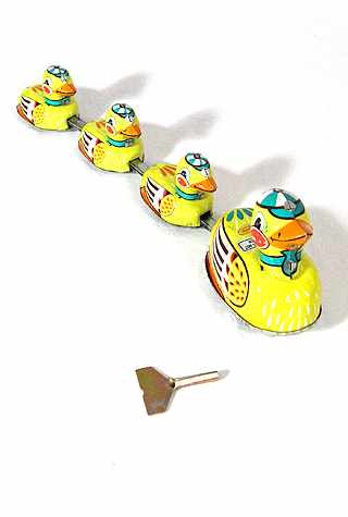 c005-duck-family__04752 c005-duck-family__04752