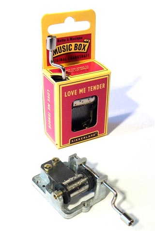m003-love-me-tender__06397 m003-love-me-tender__06397