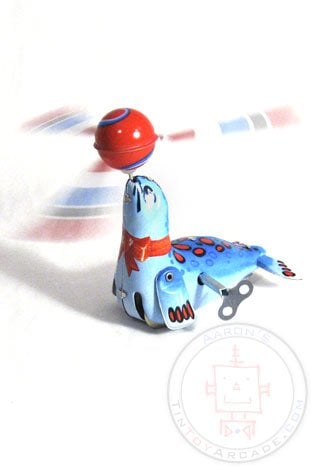 c004_acrobatic_seal__43351