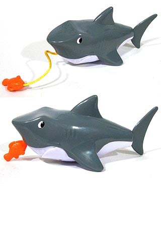 tta1213_shark_pull_string__12010