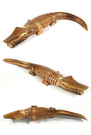 tta1669_wooden_alligator__66903