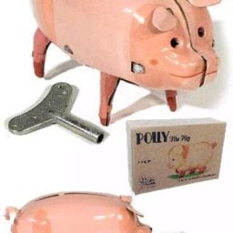 TTA1997_polly_pig_walking_new