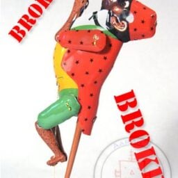 tta0047b_monkey_climbing_broken__88667