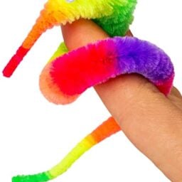 TTA3354-Tricky-Worm-Rainbow-02