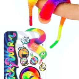 TTA3354-Tricky-Worm-Rainbow-03