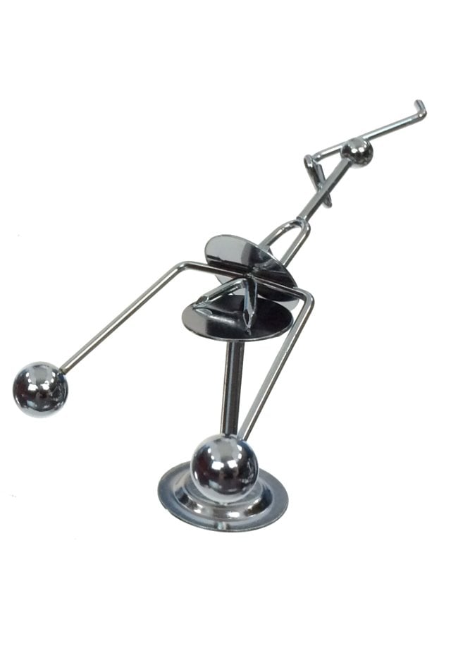 TTA4821-Golfer-Balances-02