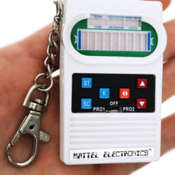 TTA5505-Classic-Football-Mattel-Electronics-Worlds-Coolest-Mini-02