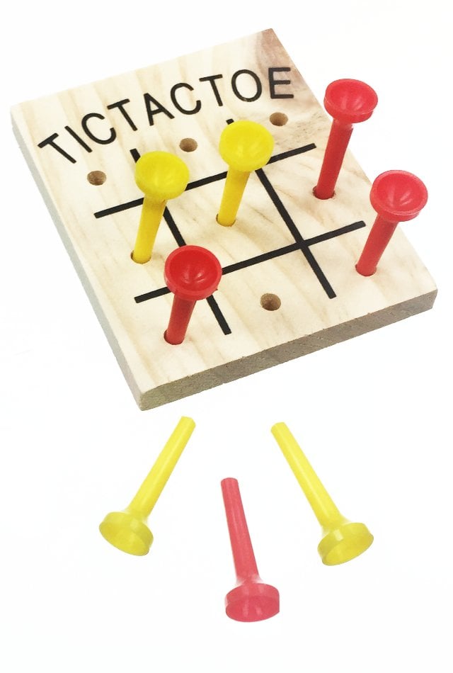TTA5616-TicTacToe-Wooden-Game-01