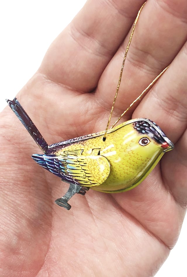 TTA5678-Canary-Bird-Ornaments-Tin-Setof3-03