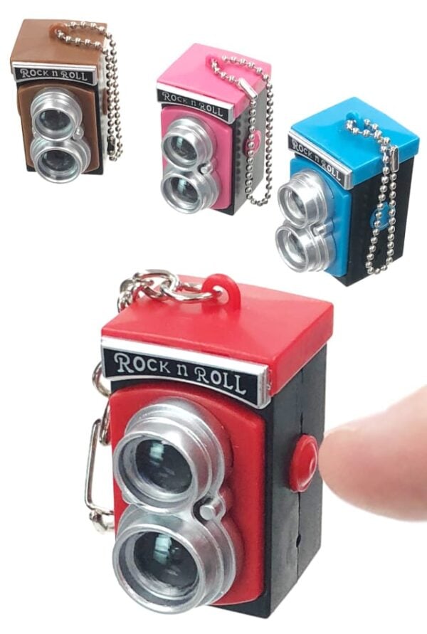 TTA5716-Retro-Camera-Keyring-01
