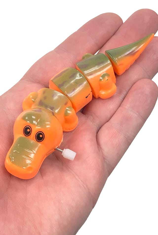 TTA5850-Gwen-Gator-Windup-Green-02