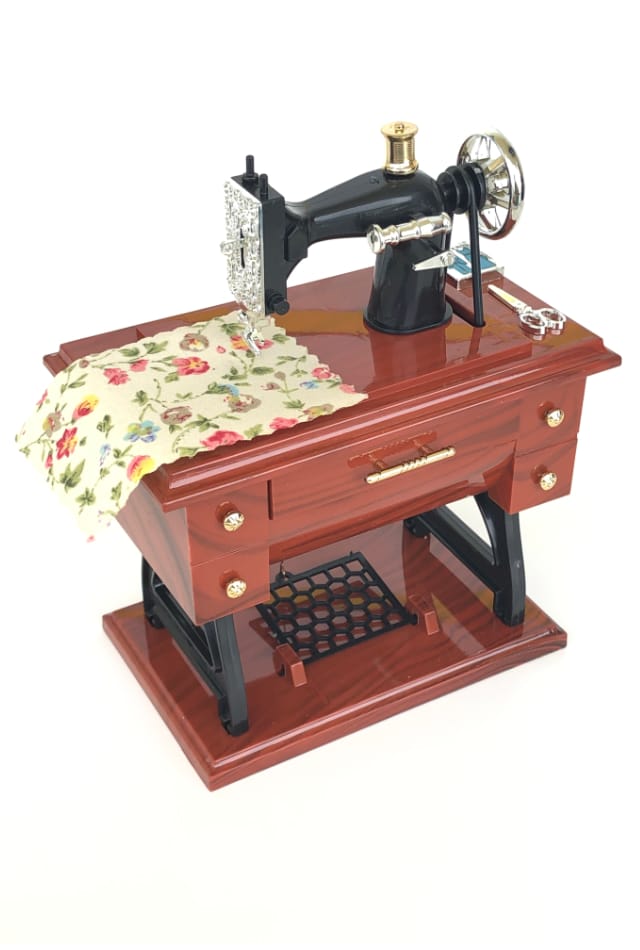 TTA5949-Sewing-Machine-Music-Box-03